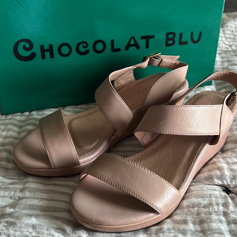 Chocolat Blue sandals